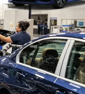 El BMW Serie 3, uno de los modelos ensamblados en San Luis Potosí para el mundo.