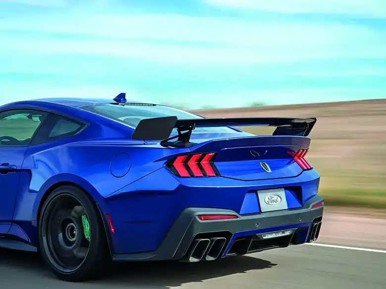 Desarrollo compartido con el Mustang GTD y el GT3 en Sebring y el Virginia International Raceway.