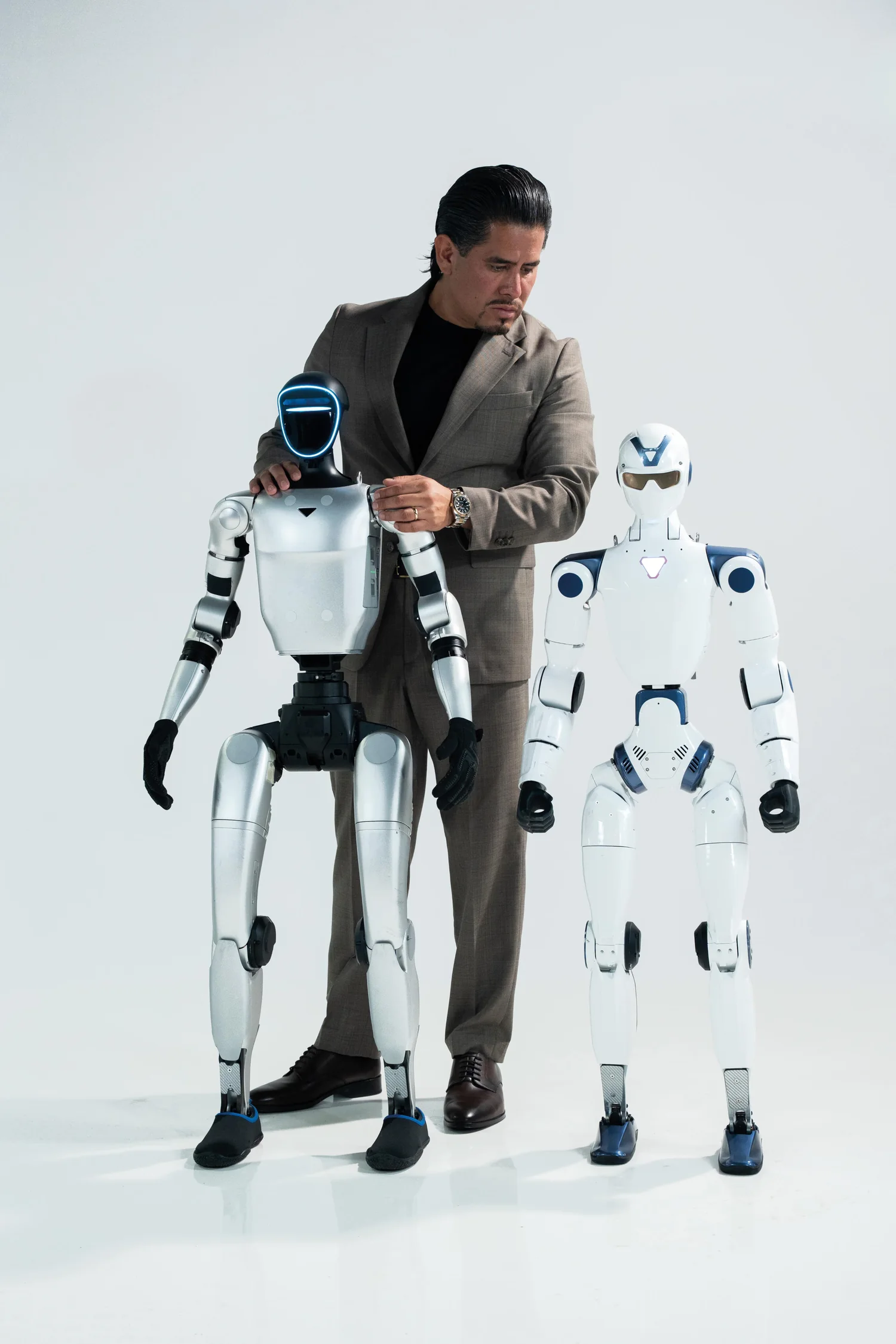 Un robot humanoide en exhibición: para José Luis, el mismo gesto de incredulidad que despertó el automóvil hace un siglo.