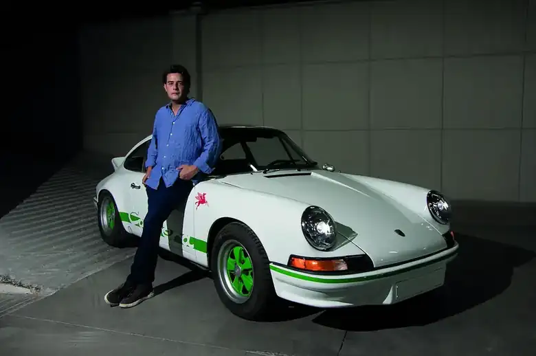 Porsche 911 clásico blanco en la colección de nuestro entrevistado