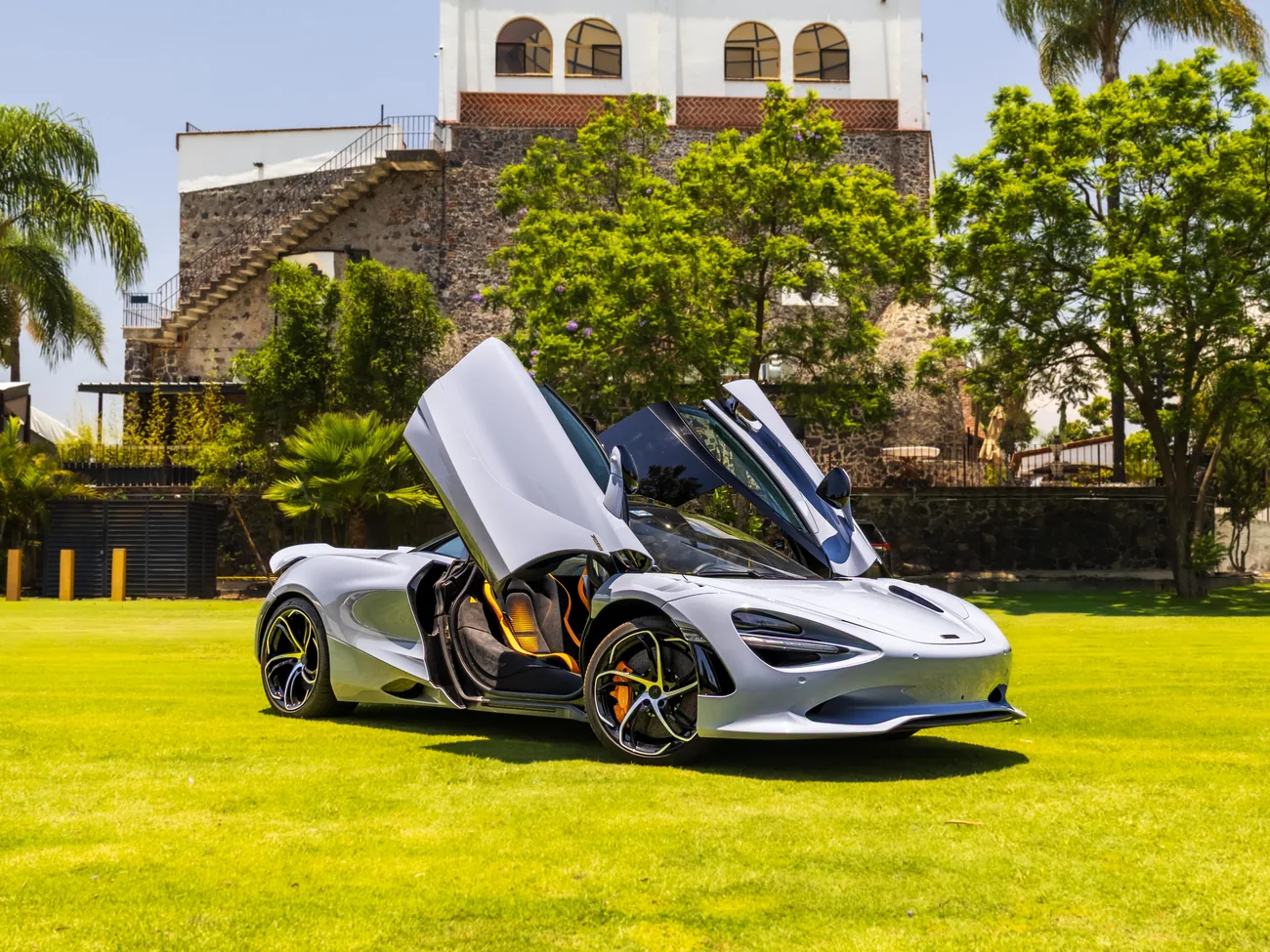 McLaren 750S 2025 en Ceramic Gray: 1/1 en el estado, de los más difíciles de cazar.